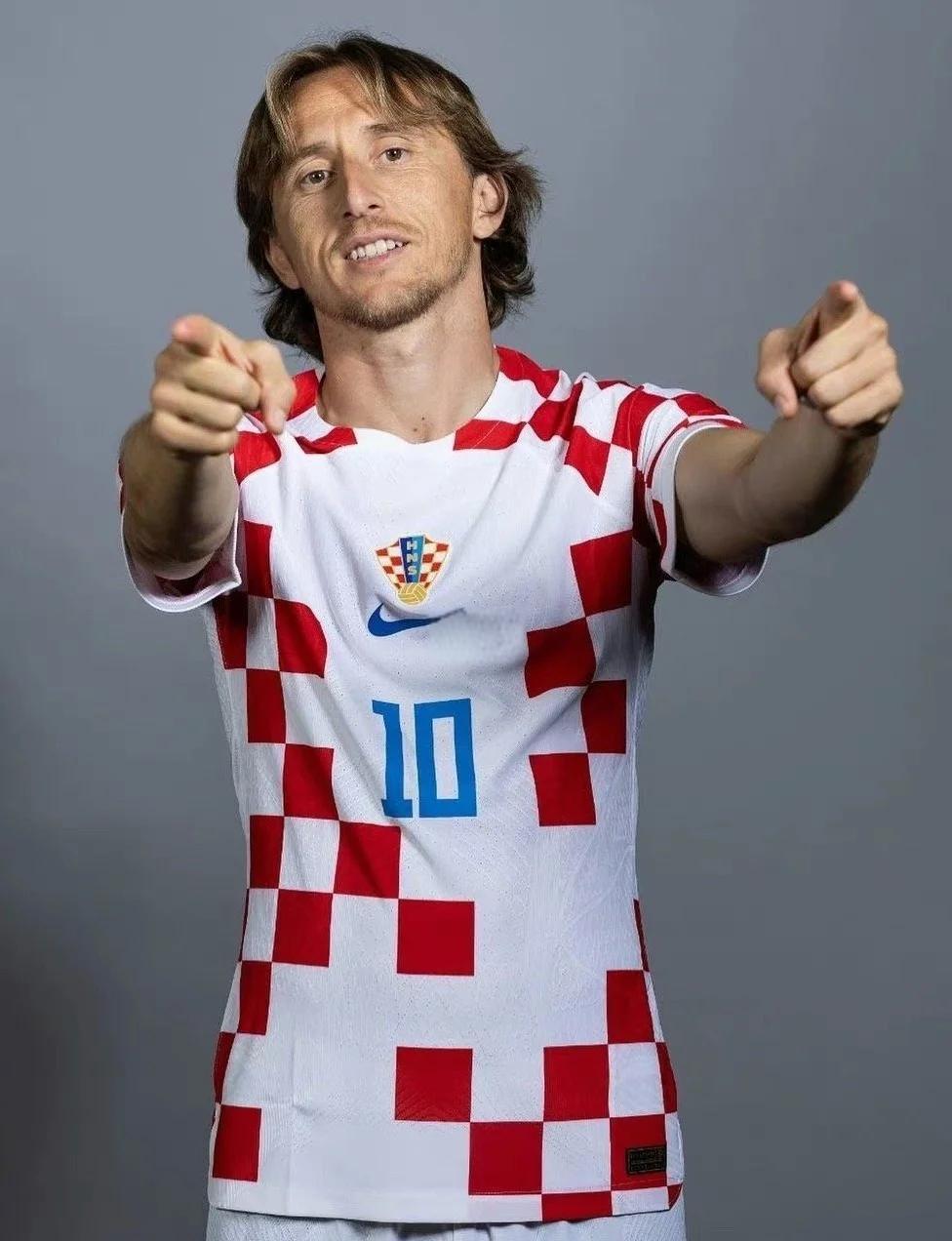 太阳对阵火箭首发阵容公布，阿门、伊森、杜兰特、小贾、亚当斯出战