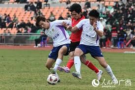 篮球勇士球员训练营表现亮眼