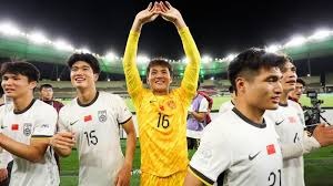 快船险胜三阵活塞，哈登20中4，7次被盖帽，5次失误，2次24秒，多次不防守